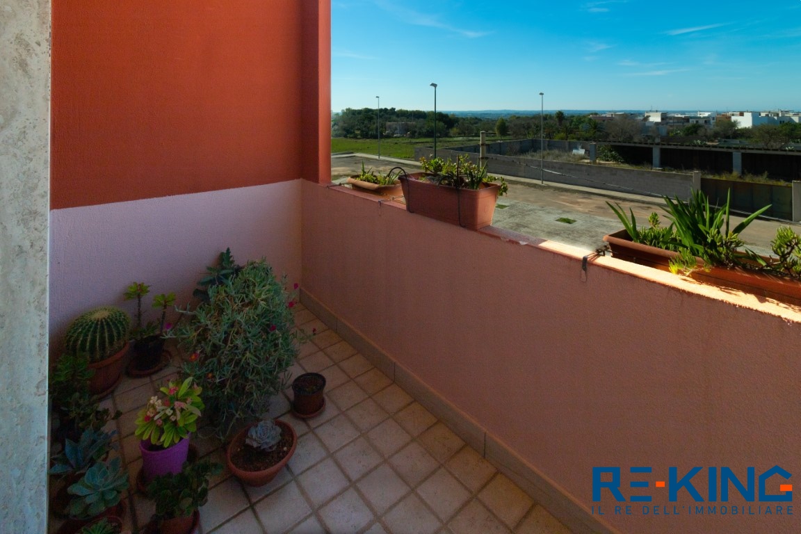 Immagine 6 di Appartamento in vendita  a Parabita