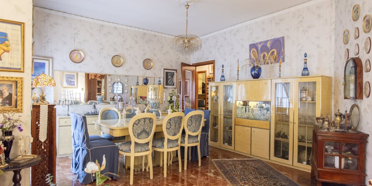 Immagine 2 di Appartamento in vendita  35 a Napoli