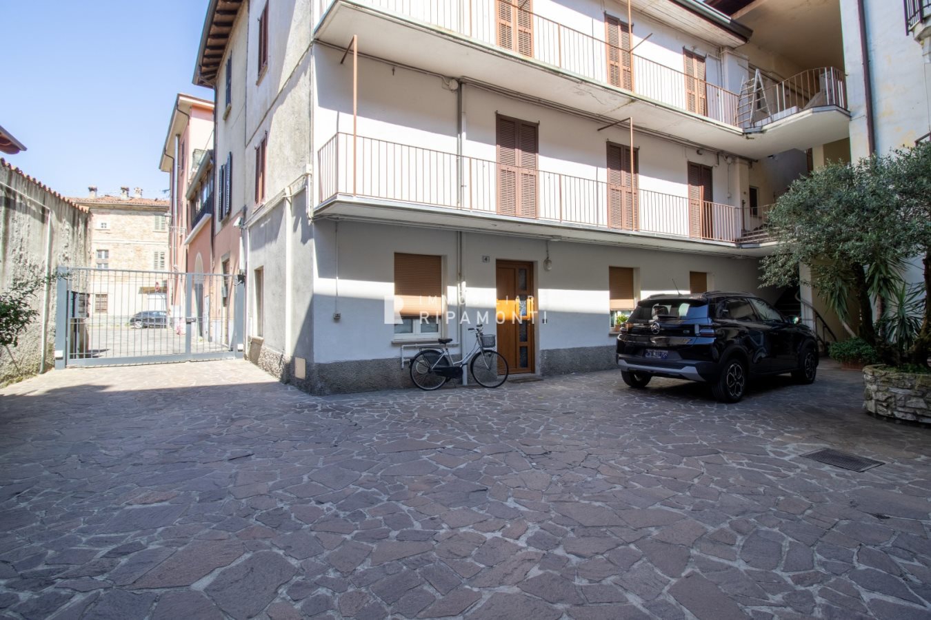 Immagine 2 di Appartamento in vendita  a Oggiono