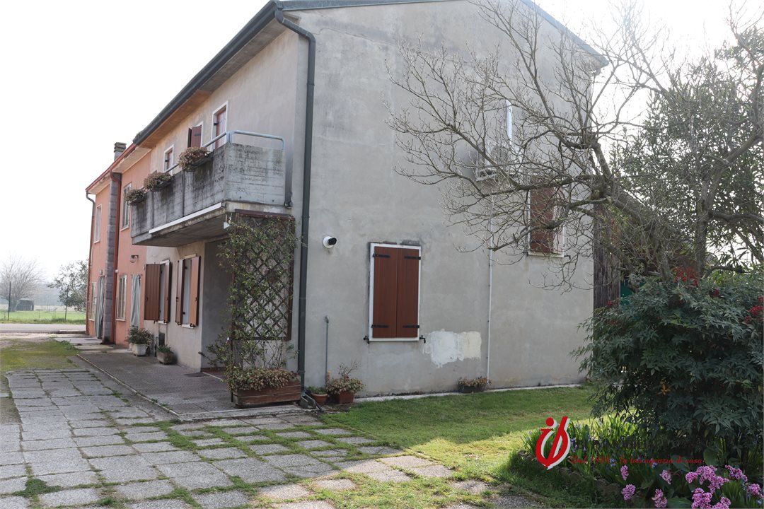 Immagine 2 di Casa semindipendente in vendita  a Buttapietra