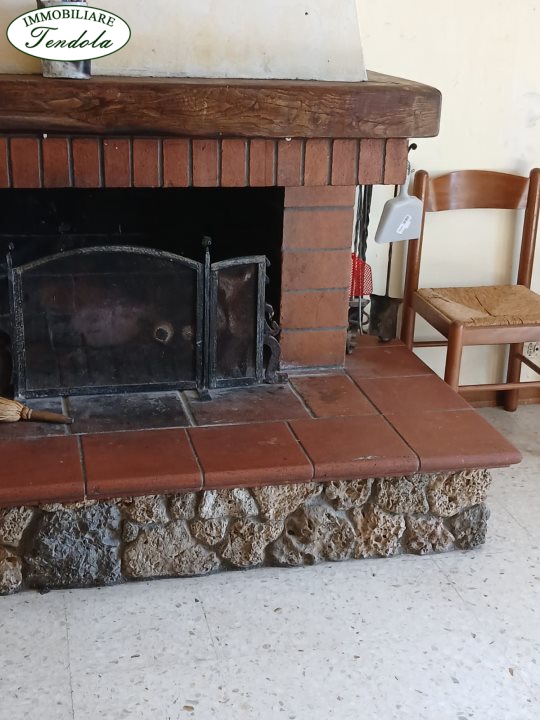 Immagine 8 di Casa semindipendente in vendita  a Castelnuovo Magra