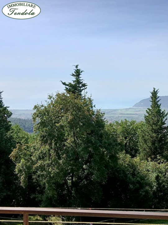 Immagine 1 di Casa semindipendente in vendita  a Castelnuovo Magra