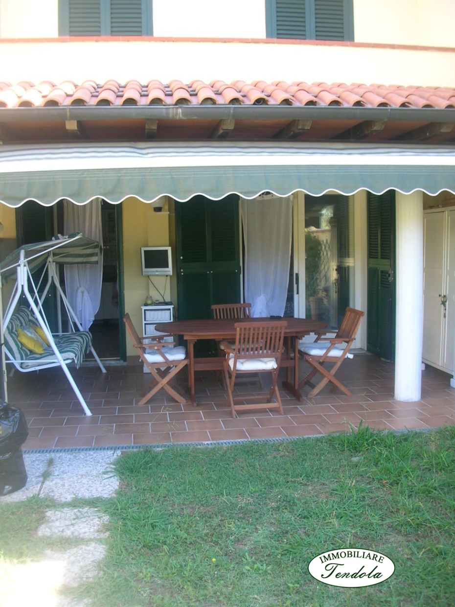 Immagine 3 di Casa semindipendente in vendita  a Sarzana