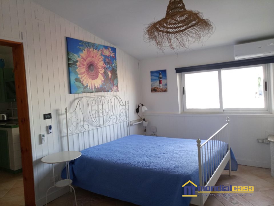 Immagine 10 di Casa indipendente in vendita  a Pachino