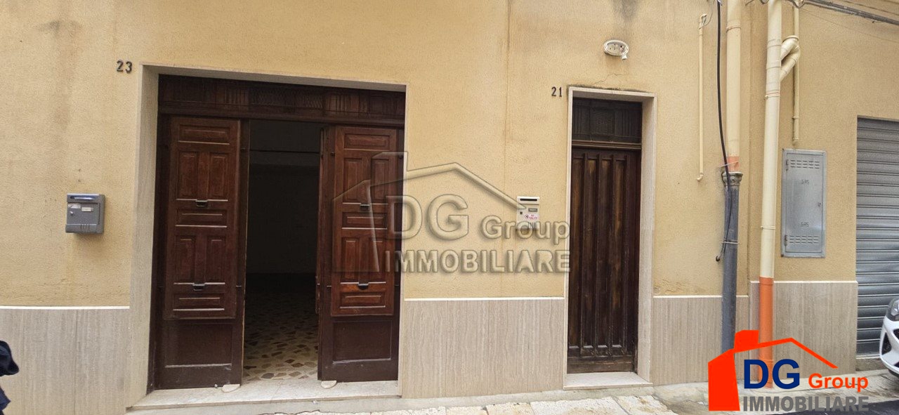 Immagine 2 di Casa indipendente in vendita  a Alcamo