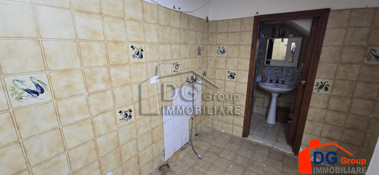 Immagine 7 di Casa indipendente in vendita  a Alcamo