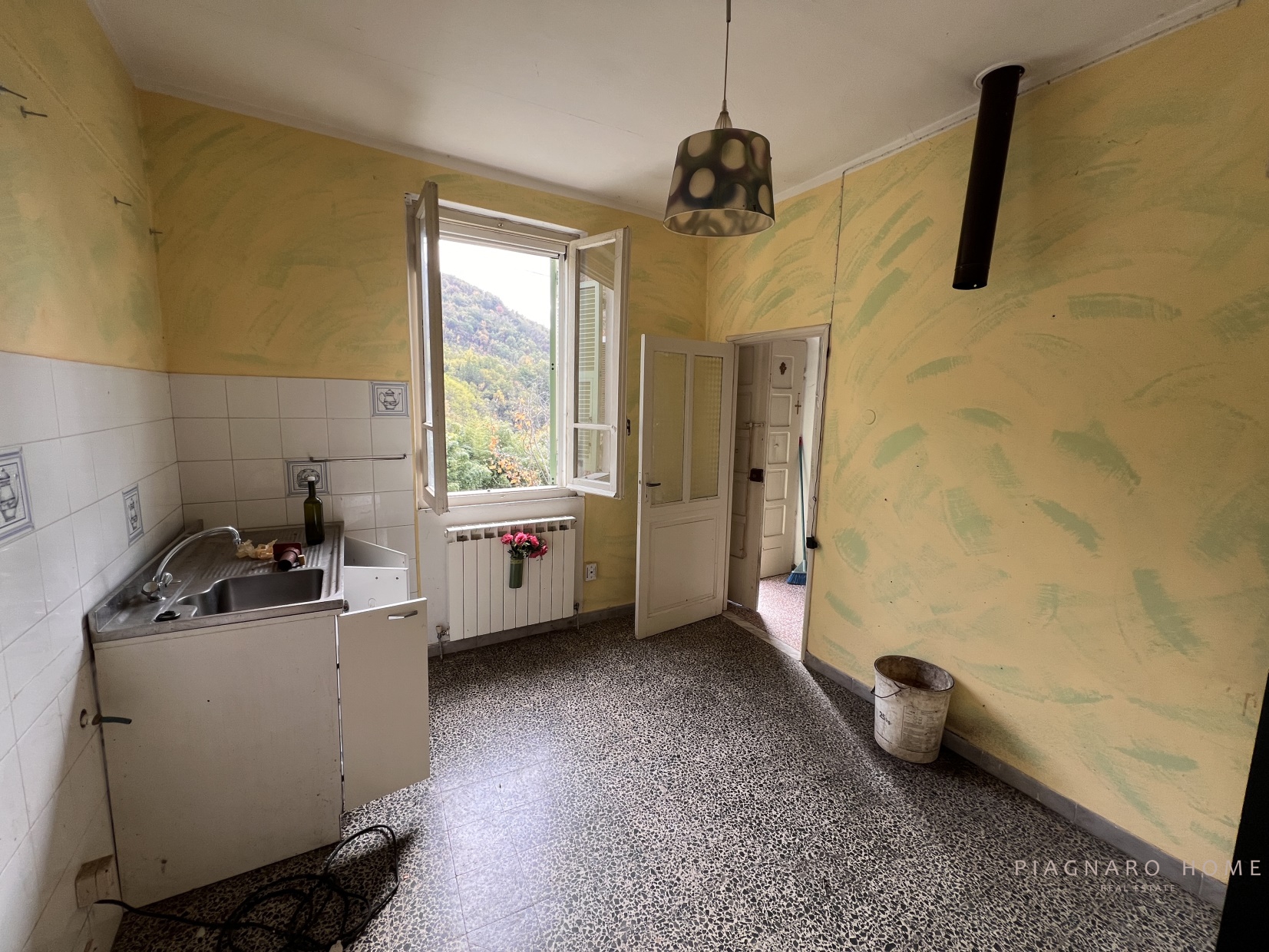 Immagine 5 di Rustico / casale in vendita  a Filattiera