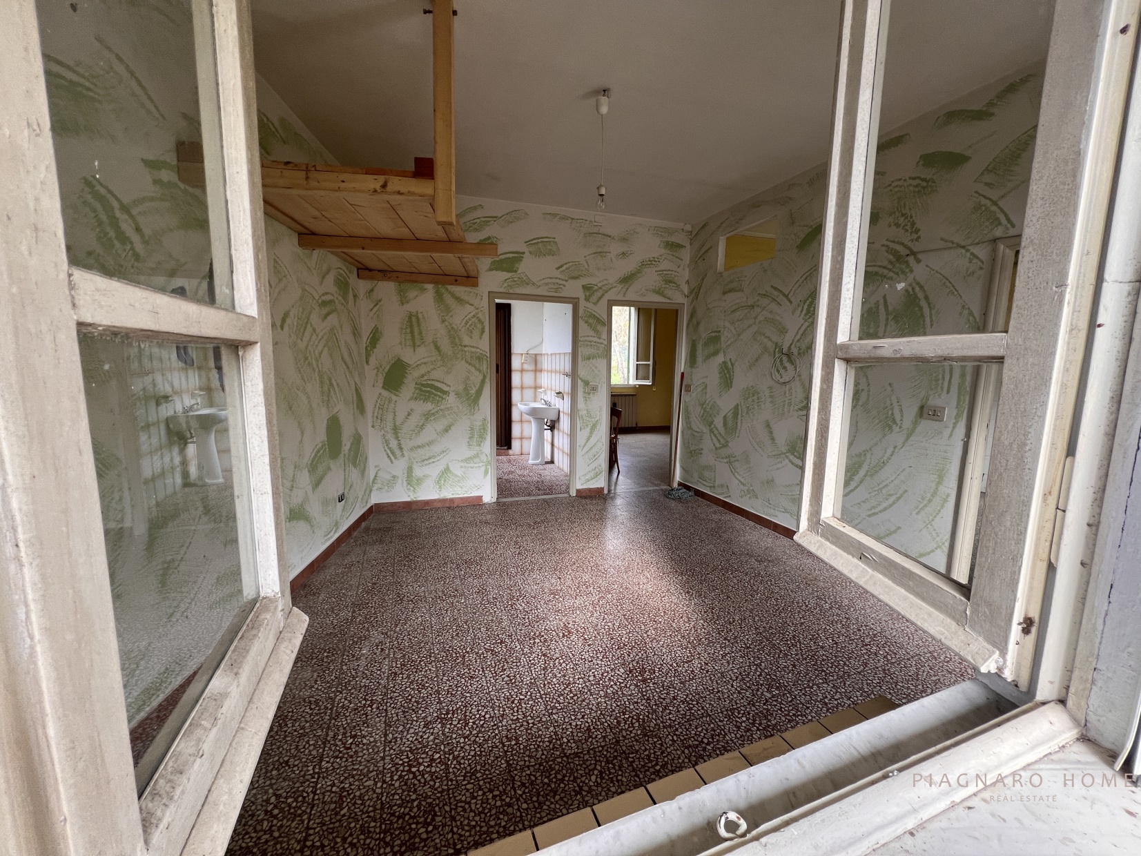 Immagine 2 di Rustico / casale in vendita  a Filattiera