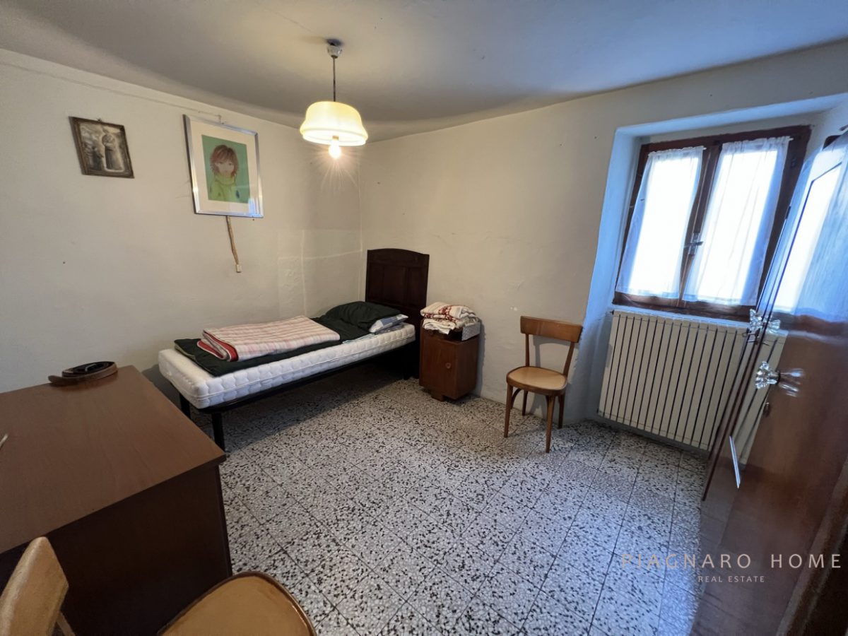 Immagine 7 di Rustico / casale in vendita  a Filattiera