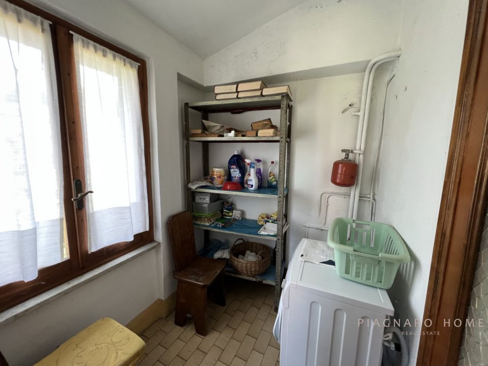 Immagine 8 di Rustico / casale in vendita  a Filattiera