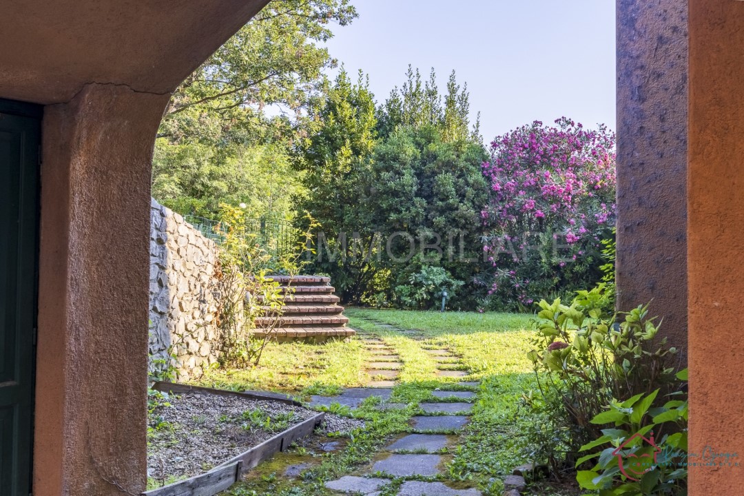 Immagine 6 di Casa semindipendente in vendita  a Garlenda