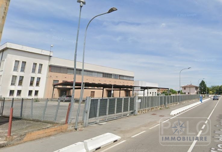 Immagine 10 di Capannone industriale in vendita  a Curtatone