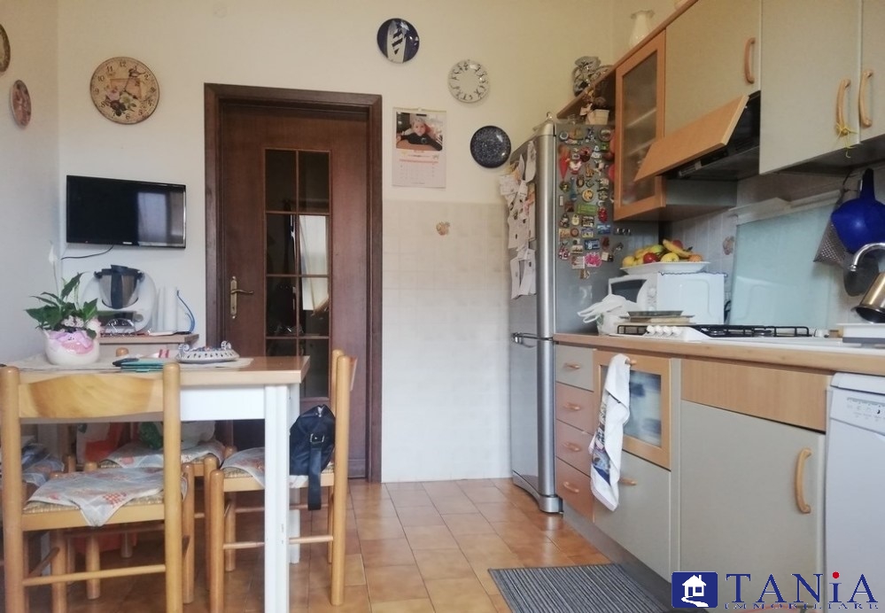 Immagine 8 di Casa indipendente in vendita  a Carrara