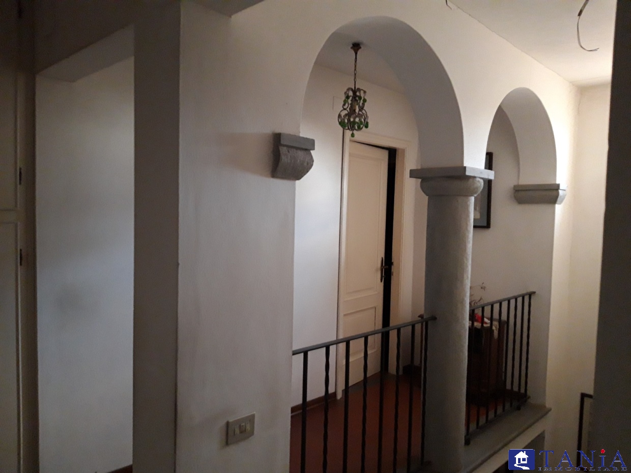 Immagine 6 di Casa indipendente in vendita  34 a Carrara