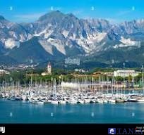 Immagine 10 di Casa indipendente in vendita  23 a Carrara