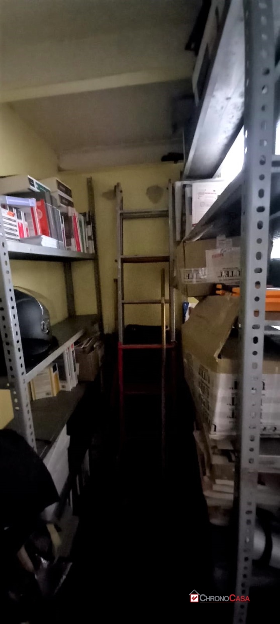 Immagine 6 di Negozio in vendita  20 a Messina