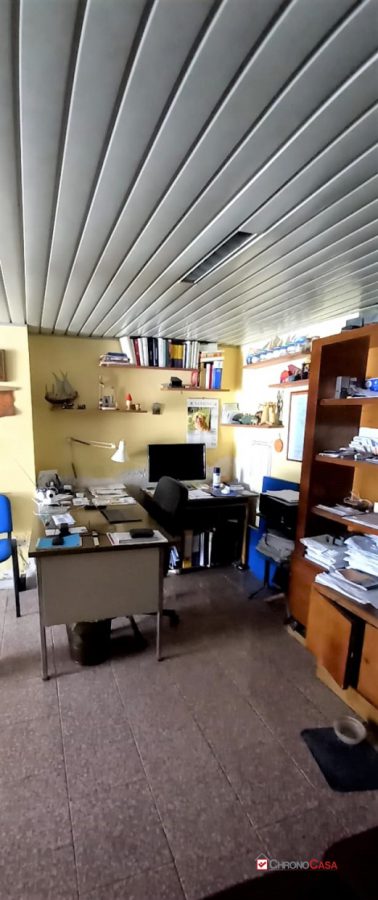 Immagine 3 di Negozio in vendita  20 a Messina