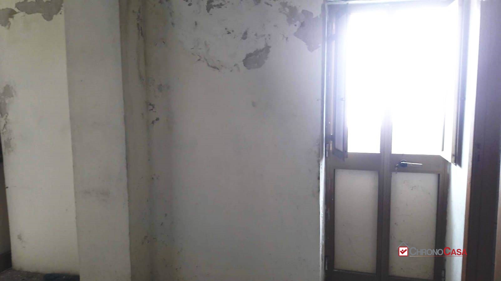 Immagine 8 di Rustico / casale in vendita  a Messina