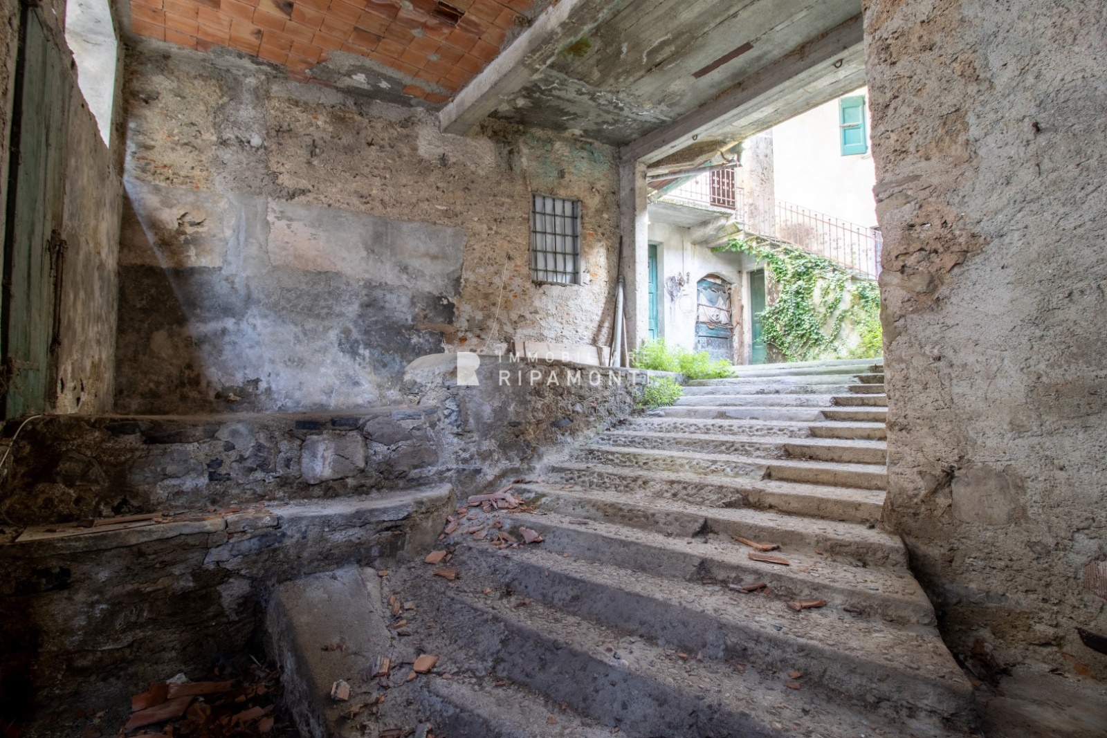 Immagine 6 di Rustico / casale in vendita  1 a Abbadia Lariana