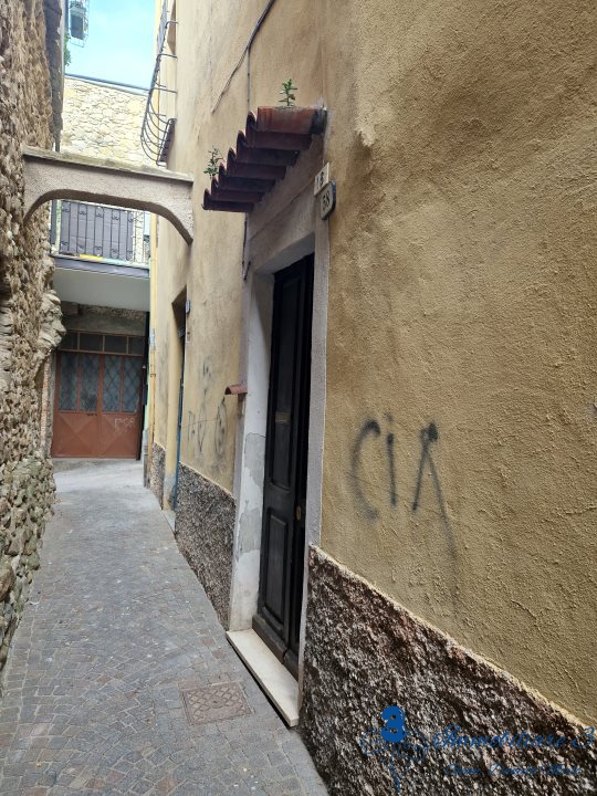 Immagine 5 di Rustico / casale in vendita  a Villanova D'albenga