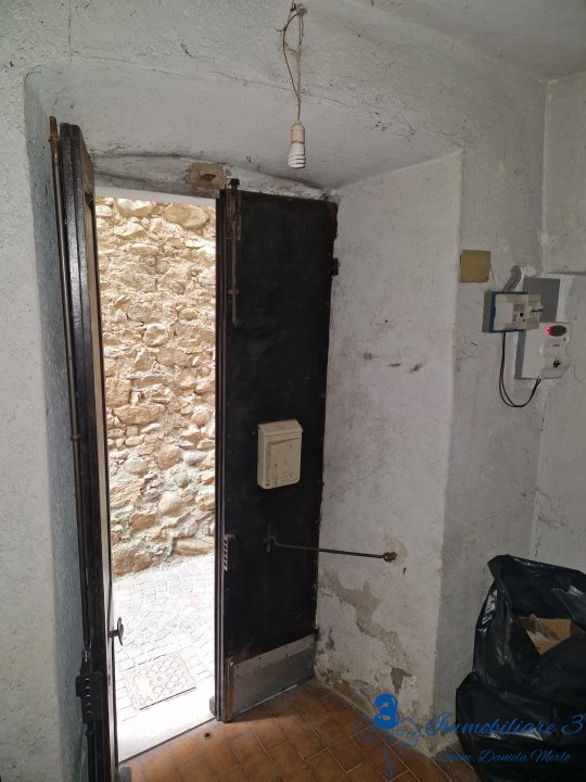 Immagine 9 di Rustico / casale in vendita  a Villanova D'albenga