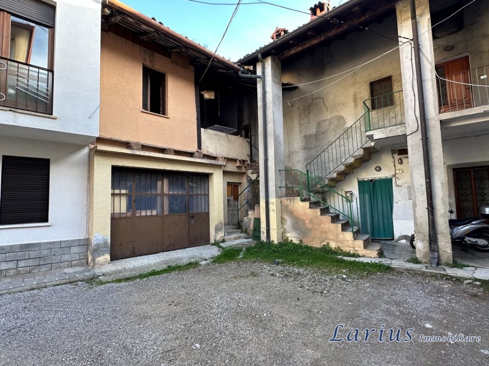 Immagine 10 di Rustico / casale in vendita  2 a Ponte Lambro