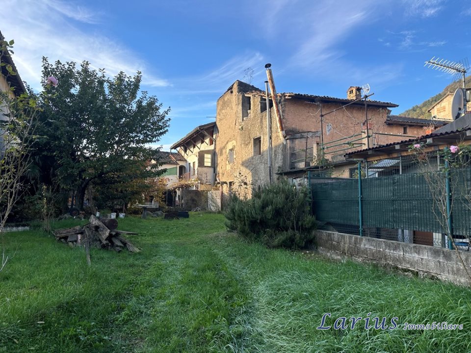 Immagine 1 di Rustico / casale in vendita  2 a Ponte Lambro