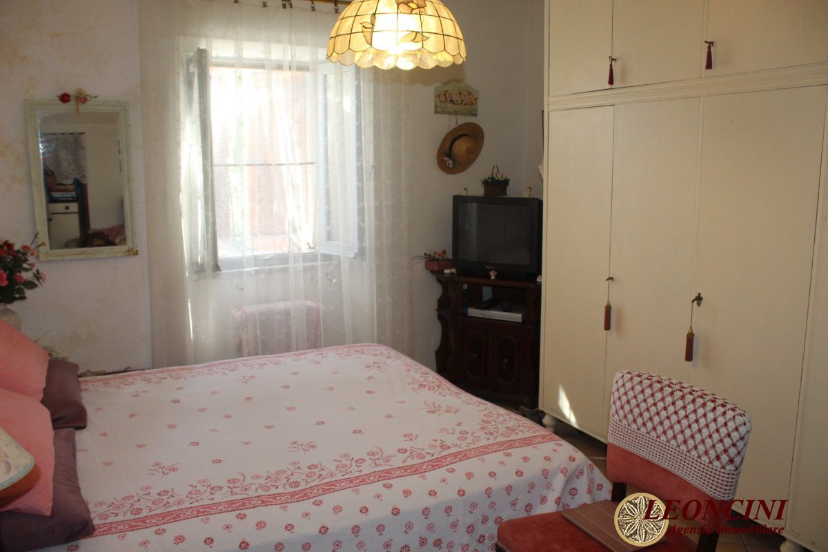 Immagine 10 di Rustico / casale in vendita  17 a Tresana