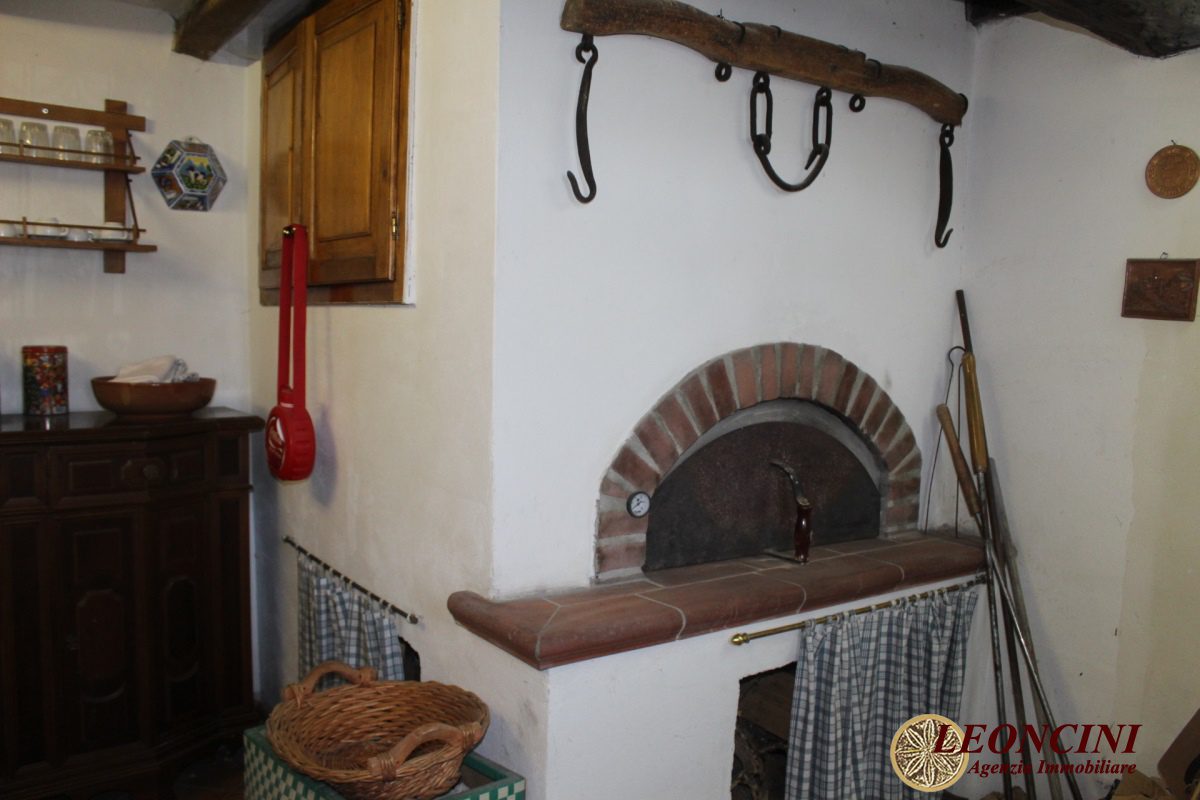 Immagine 6 di Rustico / casale in vendita  17 a Tresana