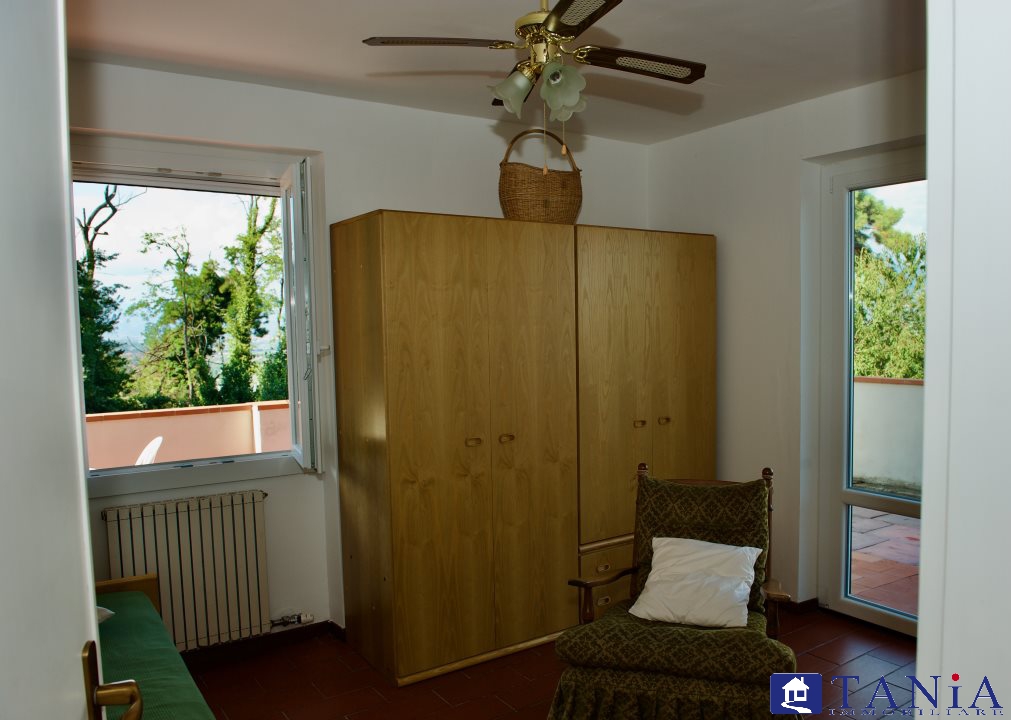 Immagine 10 di Casa semindipendente in vendita  1 a Ameglia