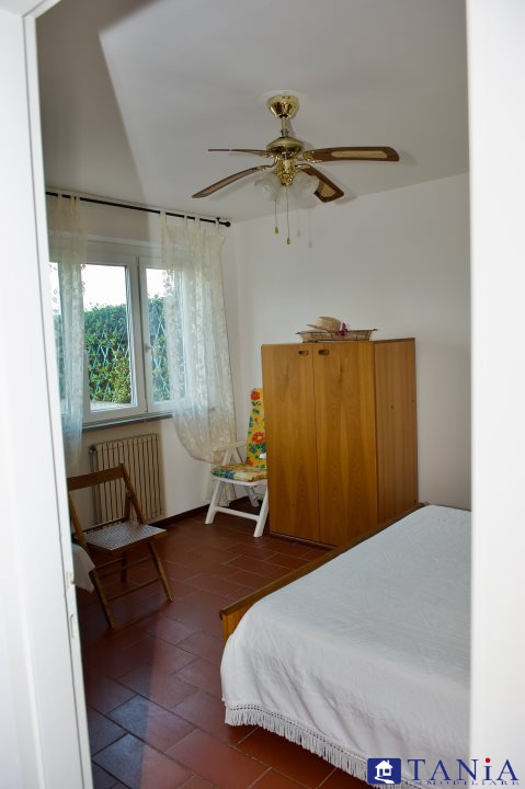 Immagine 8 di Casa semindipendente in vendita  1 a Ameglia