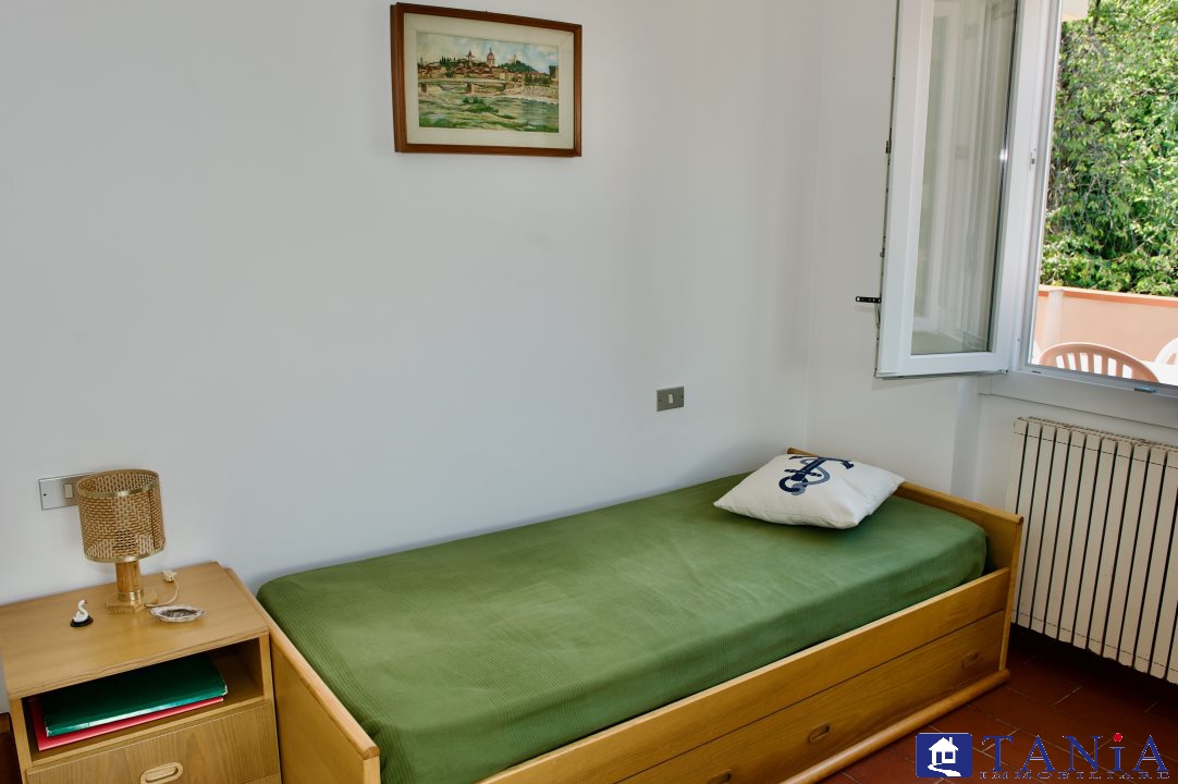 Immagine 9 di Casa semindipendente in vendita  1 a Ameglia