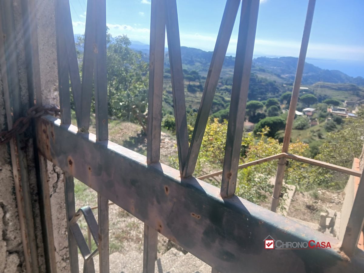 Immagine 8 di Terreno edificabile in vendita  a Messina