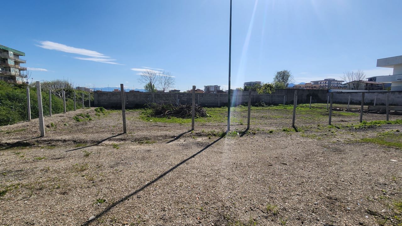 Immagine 6 di Terreno edificabile in vendita  a Casoria