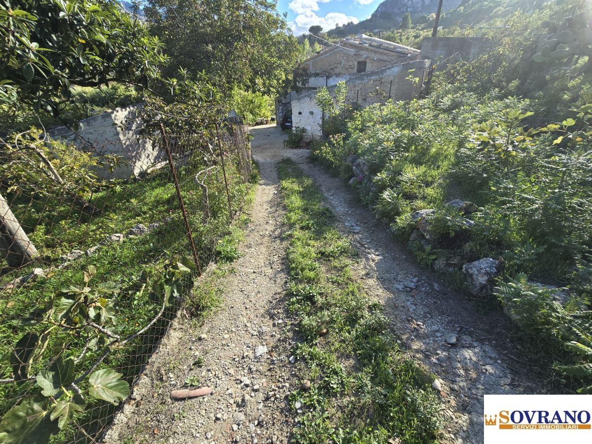 Immagine 2 di Terreno edificabile in vendita  a Monreale