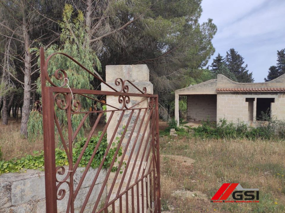 Immagine 2 di Villa in vendita  a Ceglie Messapico