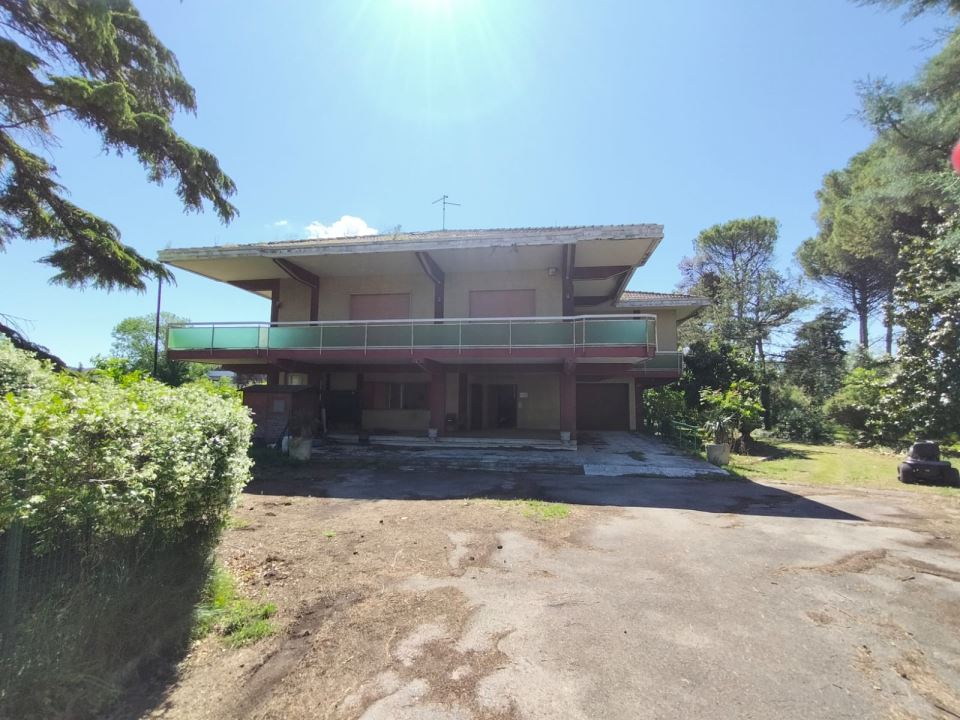 Immagine 1 di Villa in vendita  a San Giovanni Teatino