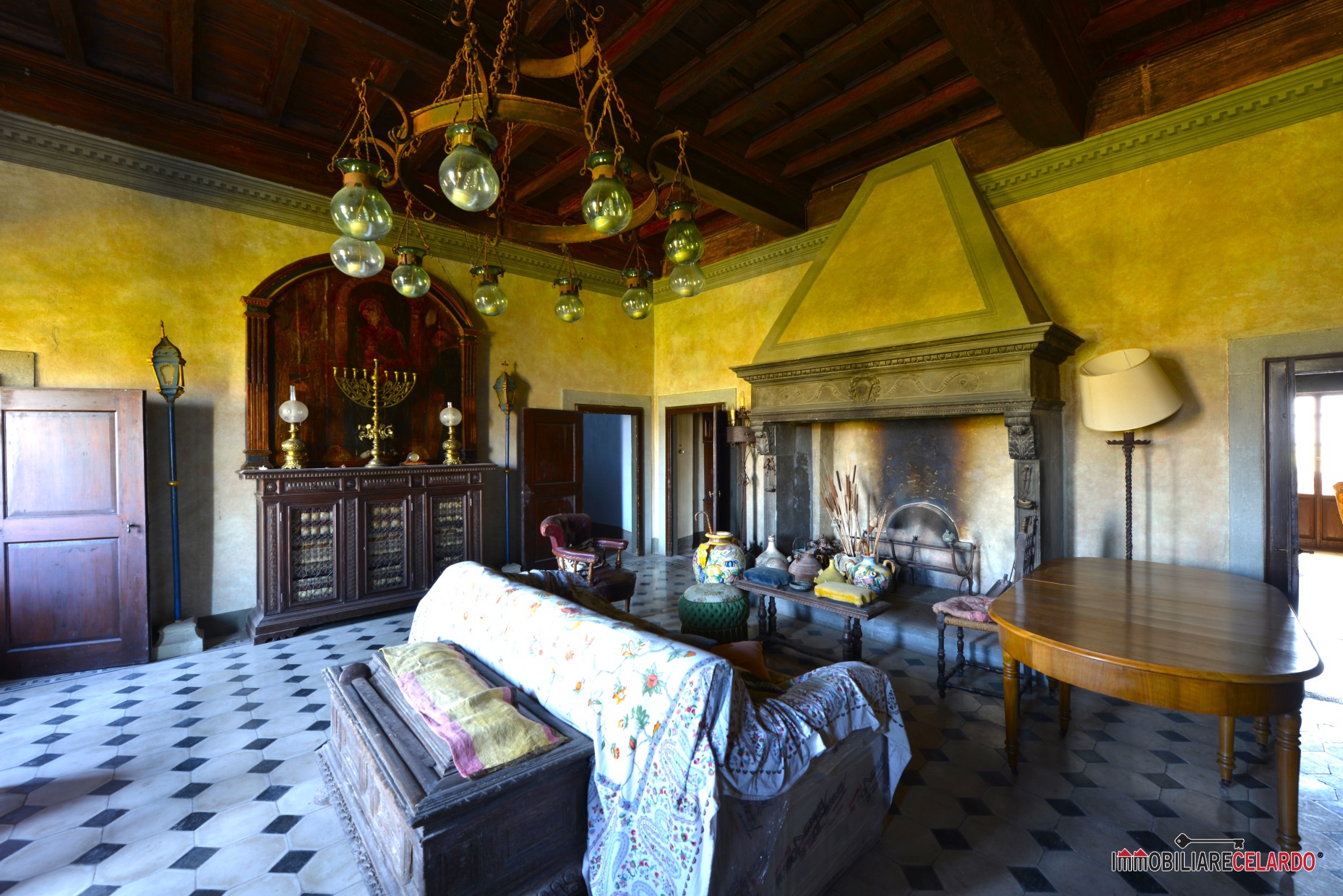 Immagine 4 di Villa in vendita  a Castellina In Chianti