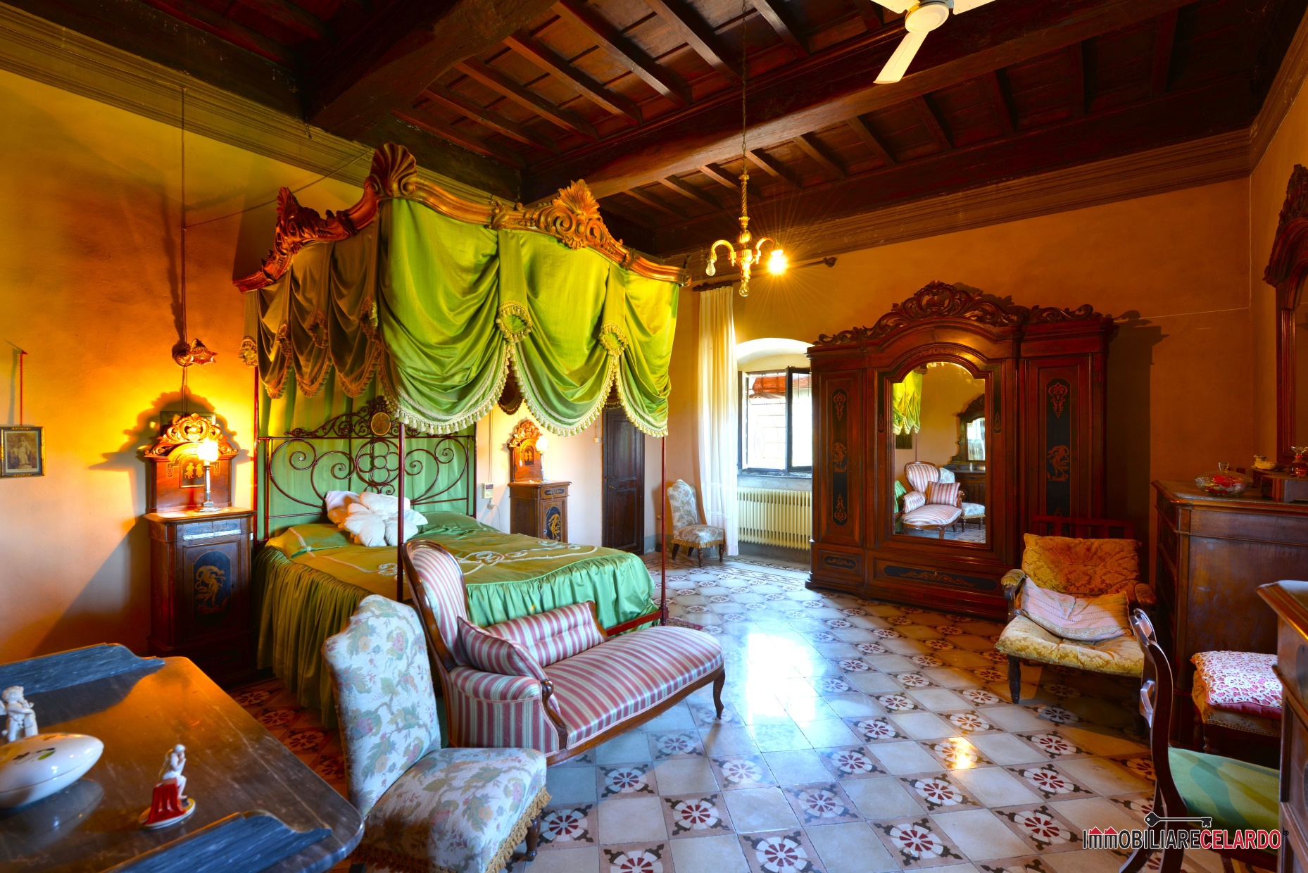 Immagine 3 di Villa in vendita  a Castellina In Chianti