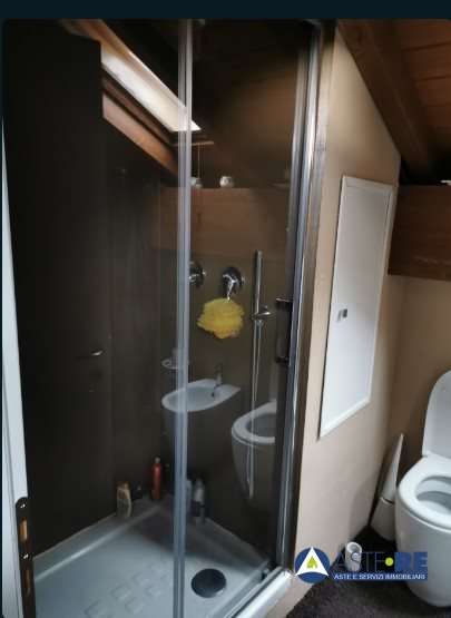 Immagine 6 di Villa in vendita  a Montefiascone