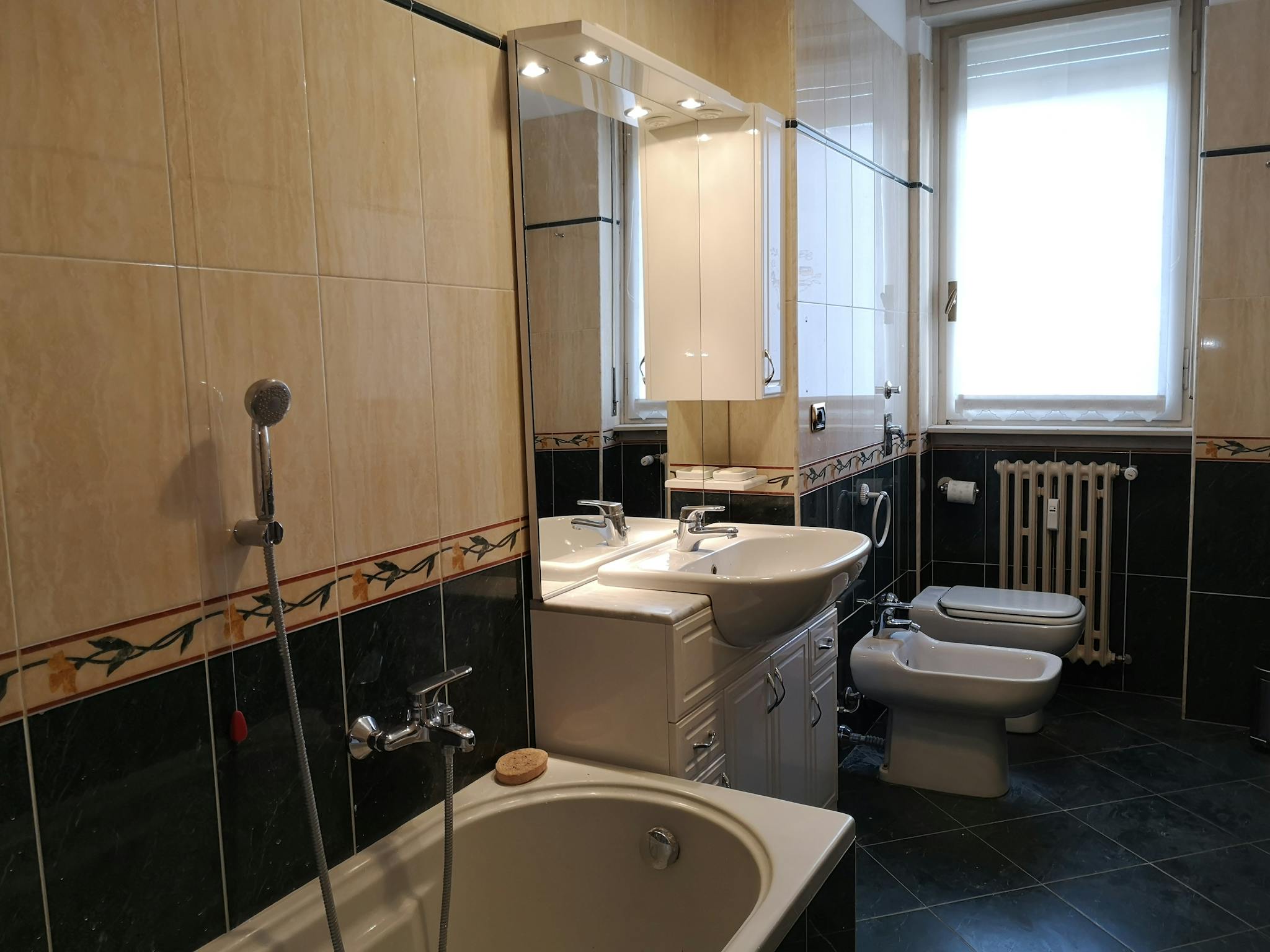 Immagine 9 di Camera in affitto  in Viale Campania a Milano