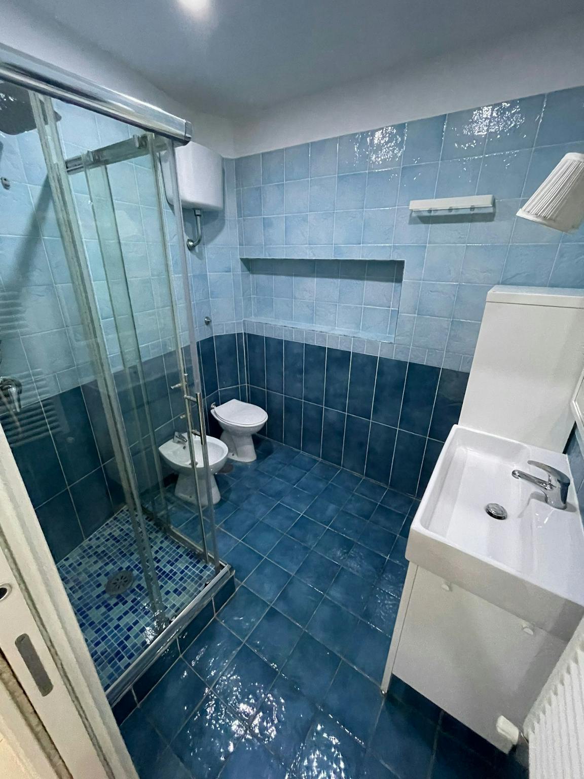 Immagine 7 di Camera in affitto  in Via Luigi Settembrini a Napoli