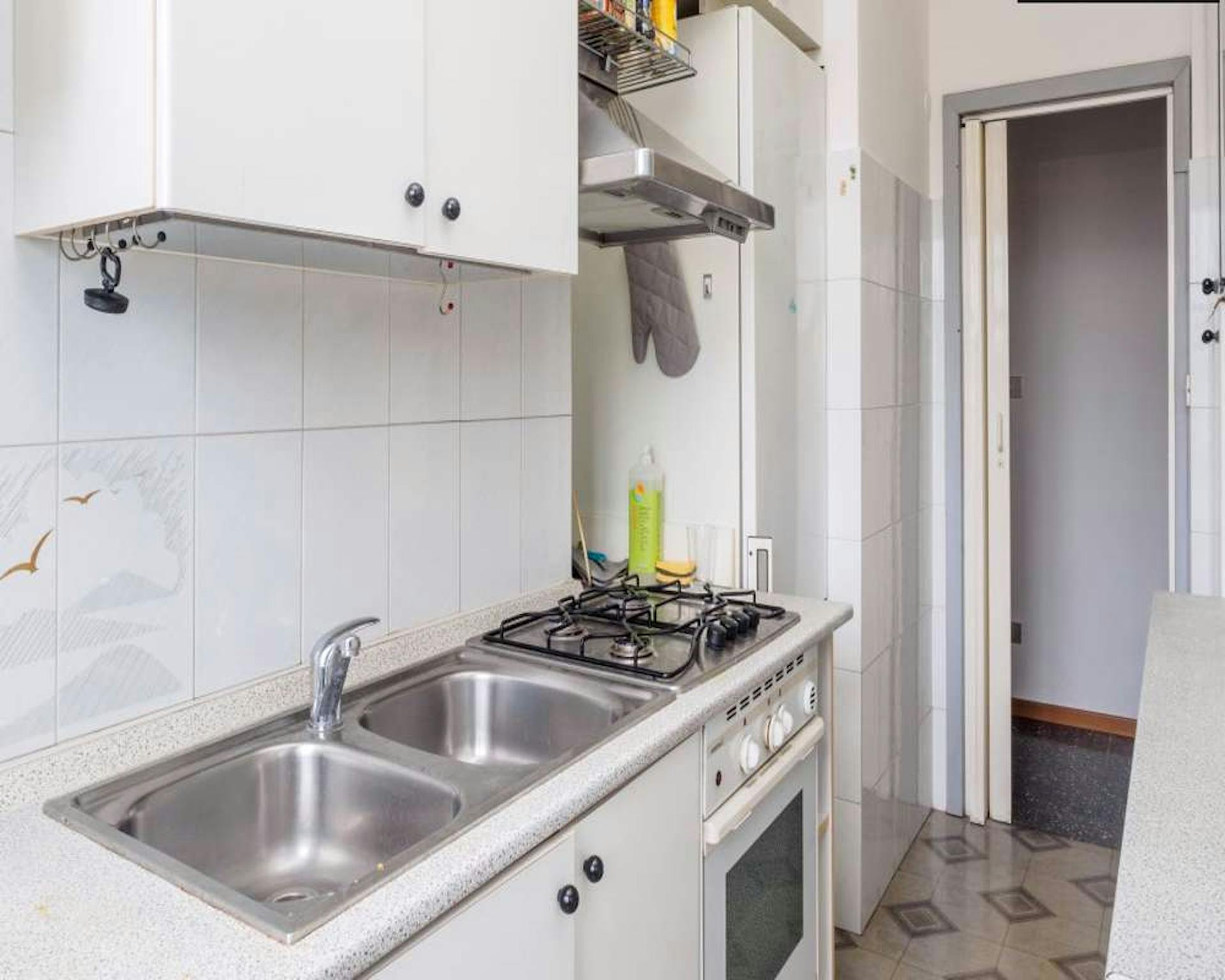 Immagine 6 di Camera in affitto  in Via Luca Ghini a Milano