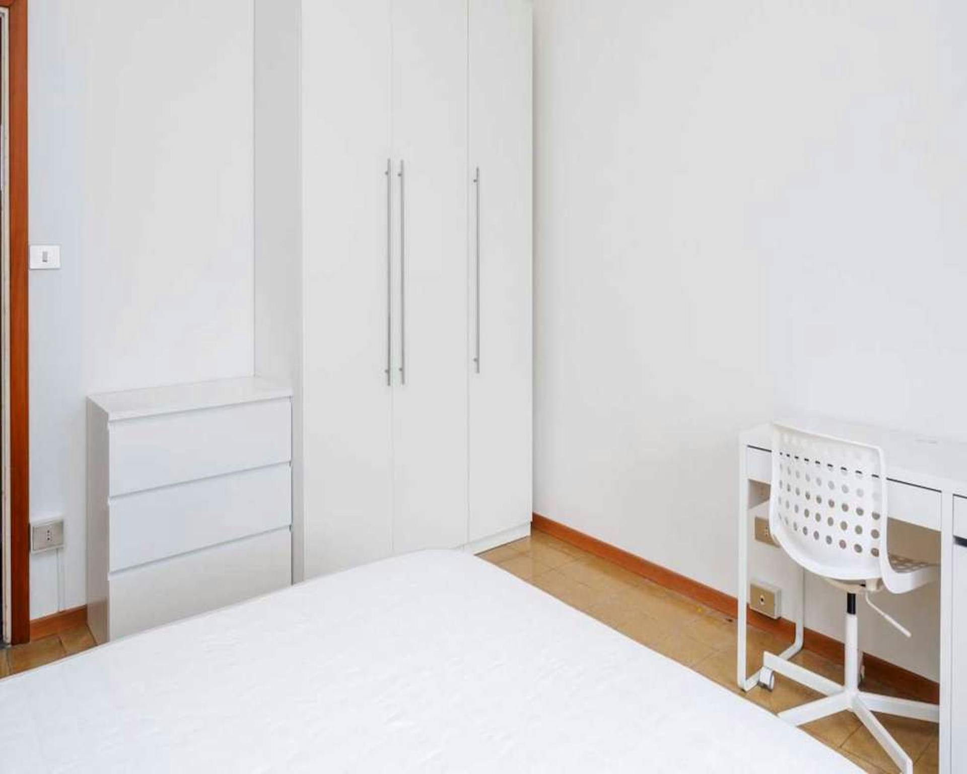 Immagine 2 di Camera in affitto  in Via Luca Ghini a Milano