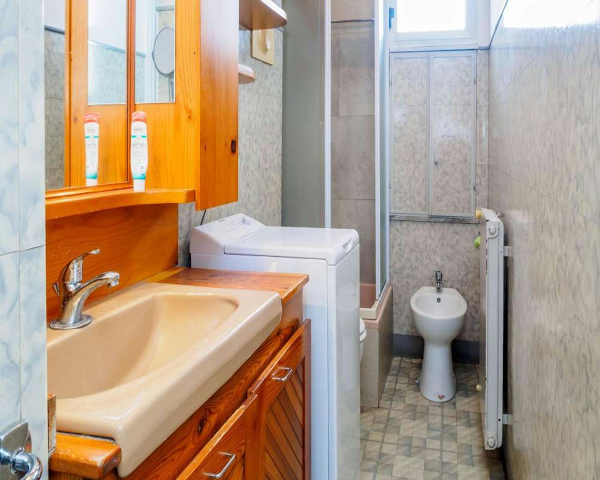 Immagine 9 di Camera in affitto  in Via Luca Ghini a Milano