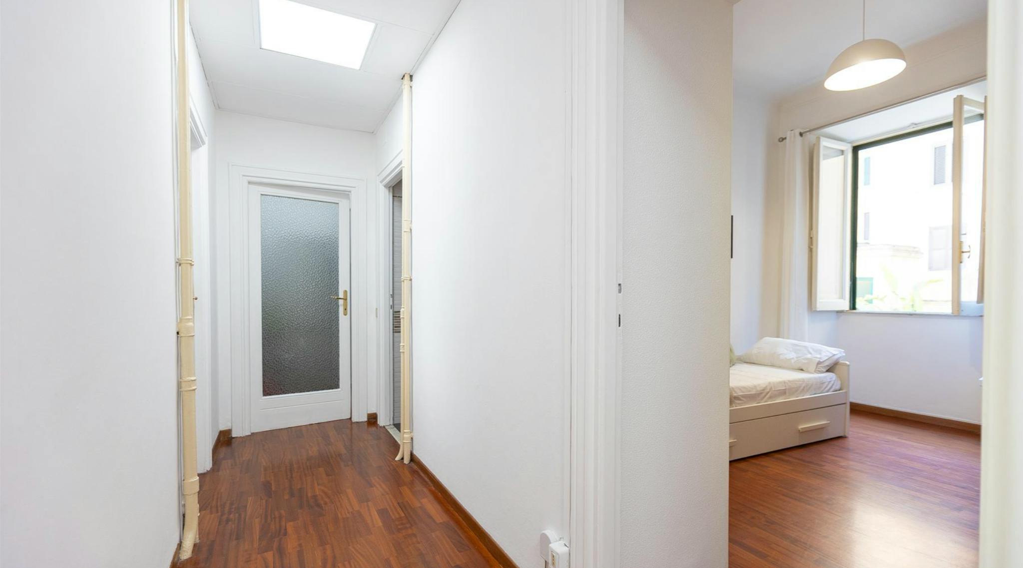 Immagine 8 di Appartamento in affitto  in Via Faleria a Roma