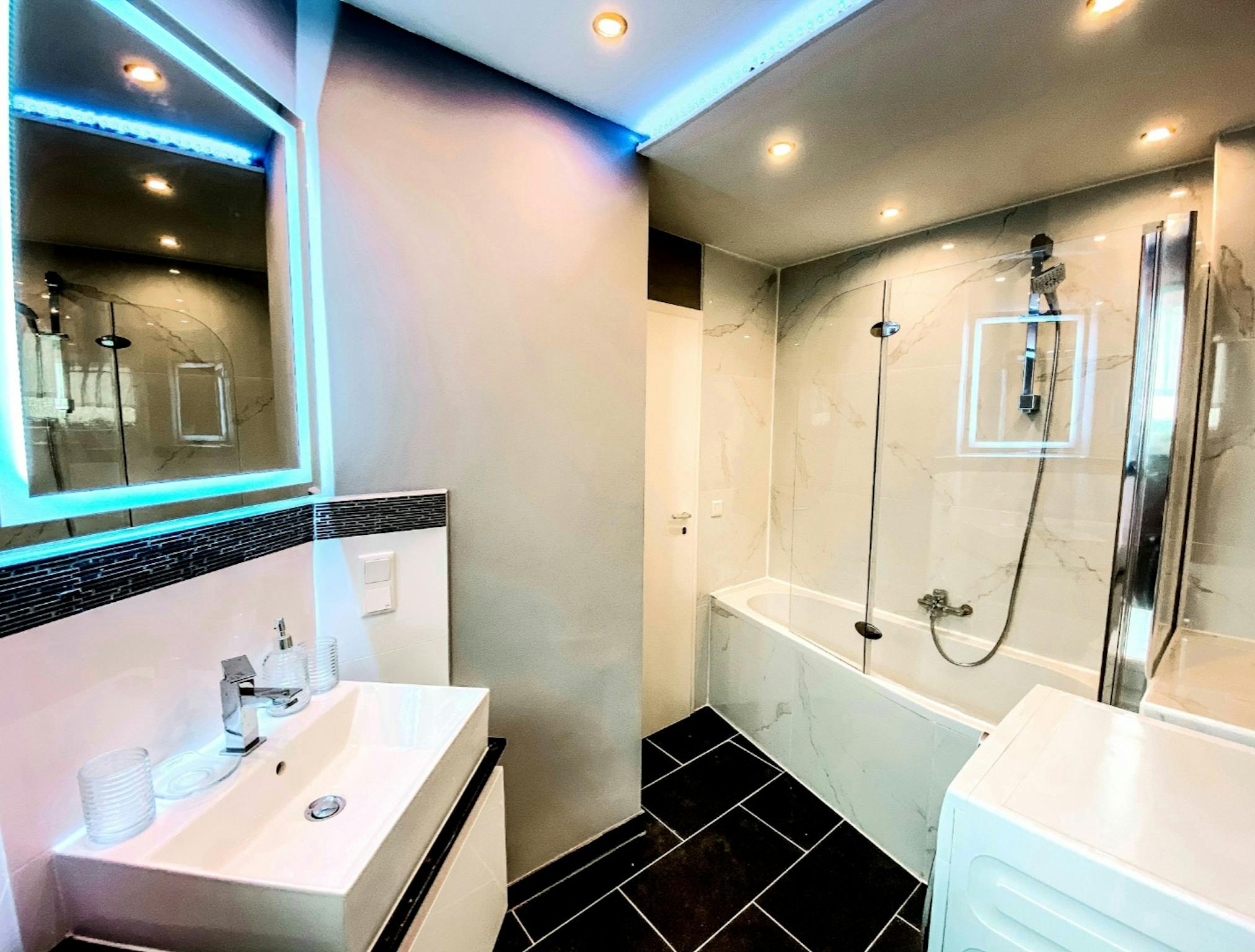 Immagine 5 di Camera in affitto  in Staffelsbergstraße a Köln