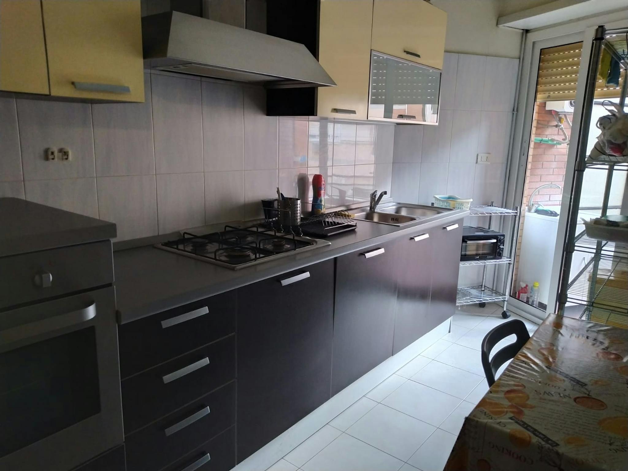 Immagine 2 di Camera in affitto  in Via Cipriano Facchinetti a Roma