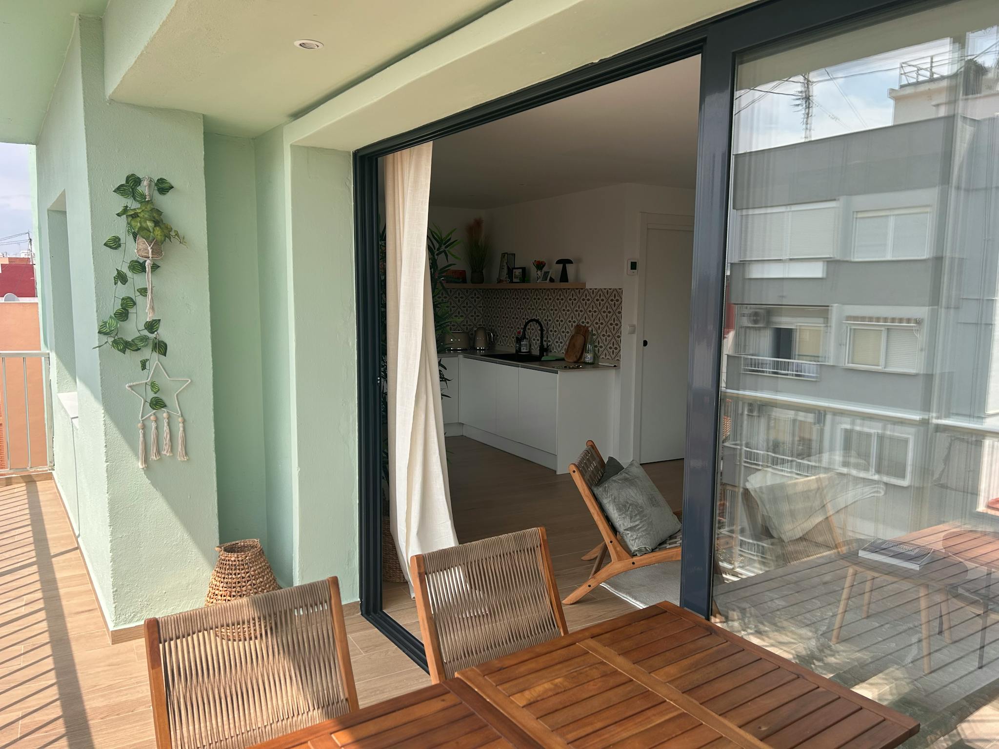 Immagine 8 di Appartamento in affitto  in Carrer de Carles Ros a Valencia