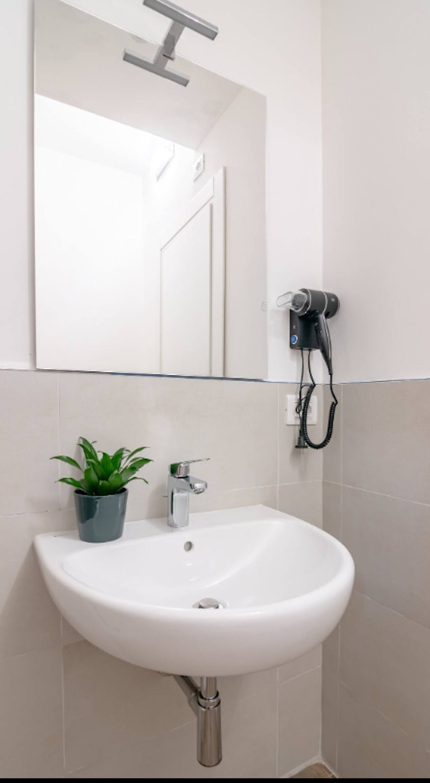 Immagine 7 di Camera in affitto  in Via del Ponte all'Asse a Firenze